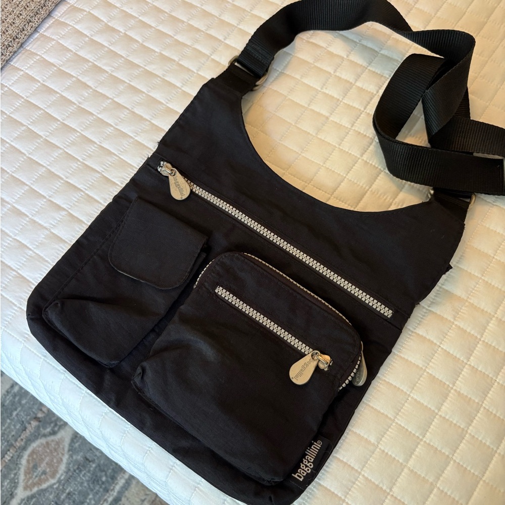 Baggallini Black Crossbody Bag with Silver Accents